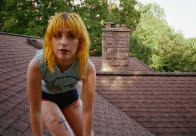 Hayley williams'ın yeni Şarkısı "good ol' days" yayında