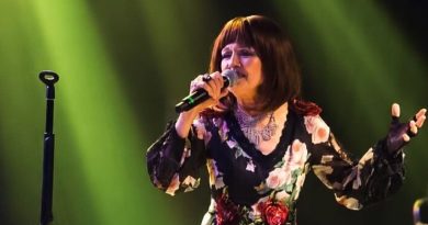 GÜLDEN KARABÖCEK DİYARBAKIR DA KONSER VERDİ